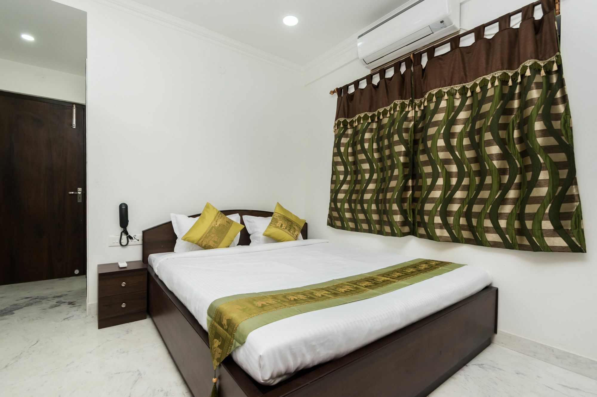 Super Hotel O New Town Near Axis Mall Formerly Spandan Inn كولكاتا المظهر الخارجي الصورة