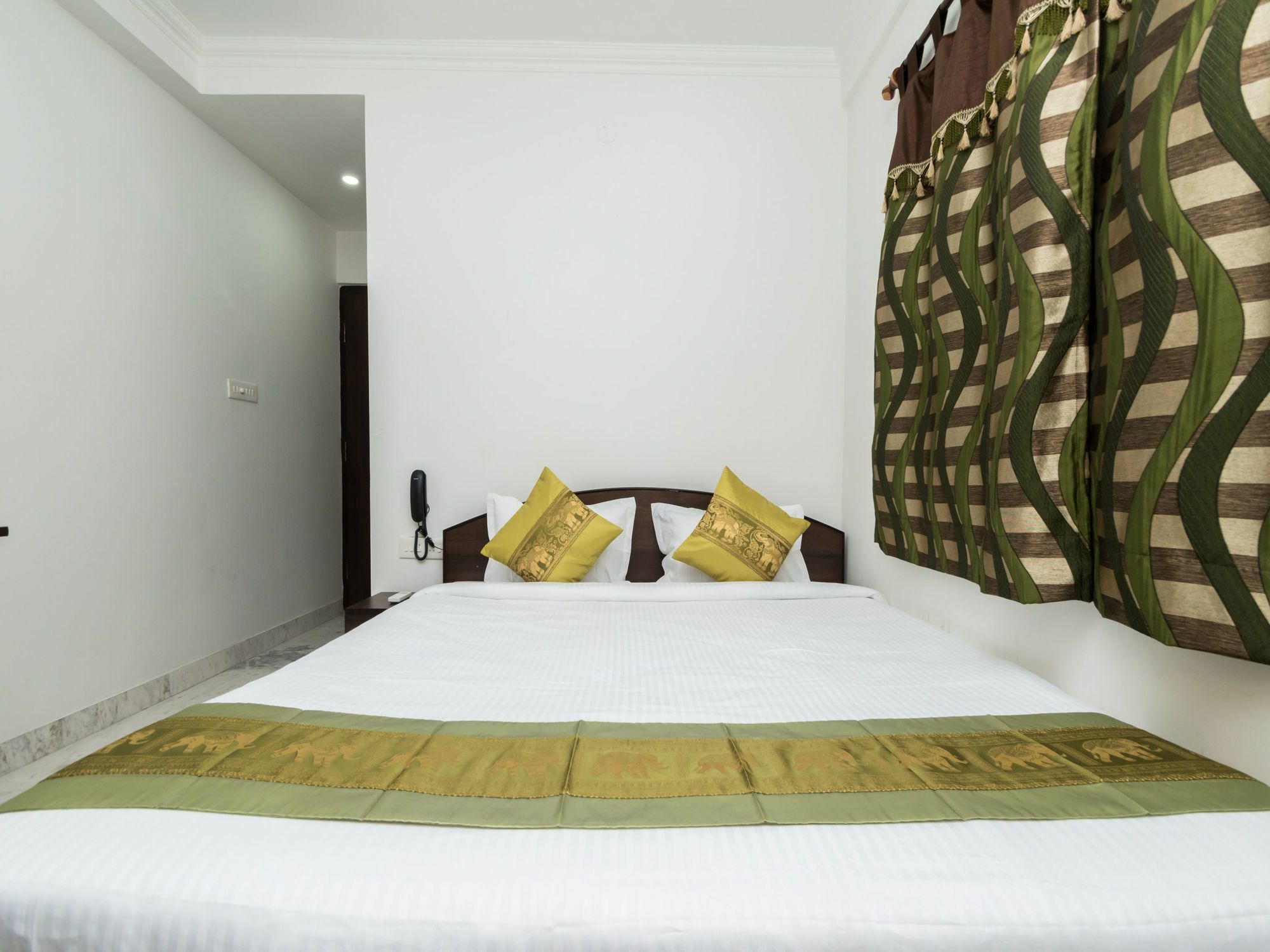 Super Hotel O New Town Near Axis Mall Formerly Spandan Inn كولكاتا المظهر الخارجي الصورة